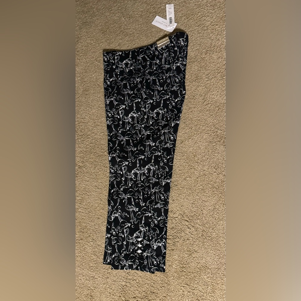 Chico's perfect Stretch Josie Slim Capri Pull on Pants Sz 00 women's size 2, NWT
